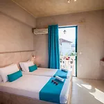 Zante Nest &