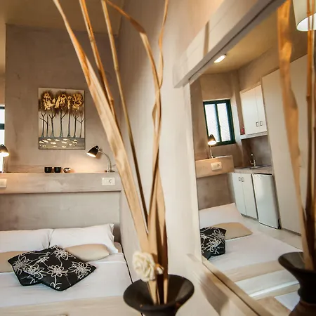 Zante Nest & Apartmanhotel Alikanász