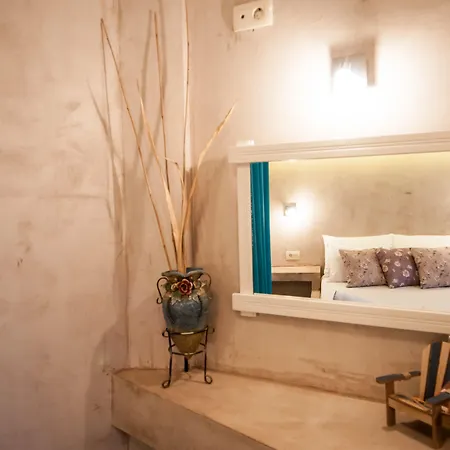 Zante Nest & اليكاناس