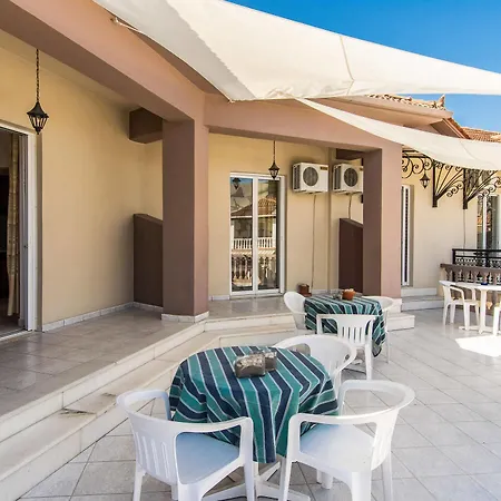 Zante Nest & Aparthotel 2*